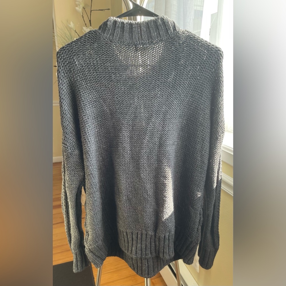 H&M Sweater - Picture 3 of 4